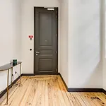 Nomad's Time Out Market - 3bed Διαμέρισμα *