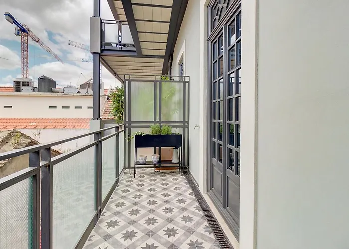 Nomad's Time Out Market - 3bed Apartman