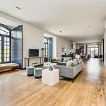 Nomad's Time Out Market - 3bed شقة *