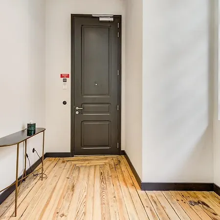 Nomad's Time Out Market - 3bed 公寓 *